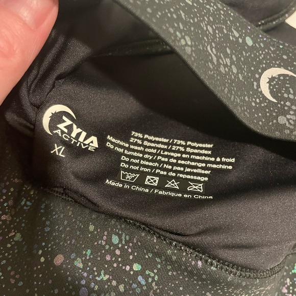 Zyia Active Black Reflective Mirage Light and Tight Cross Strap Sports Bra XL - Picture 3 of 6